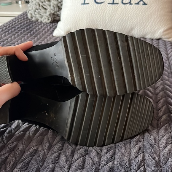 🌼🌼Blonde Black Heels - Picture 5 of 5